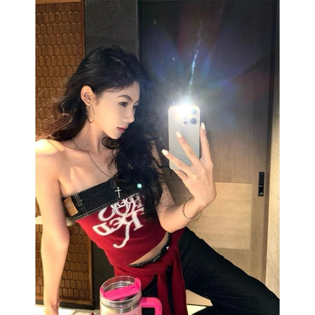 辣妹撞色水洗牛仔字母拼接吊带背心女夏季修身短款露脐无袖上衣潮