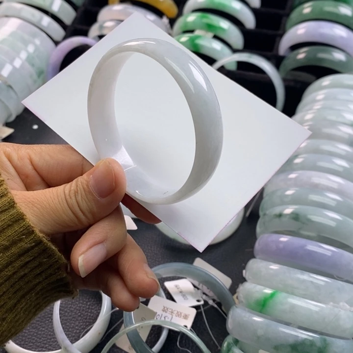 未镶嵌手镯翡翠公主52+