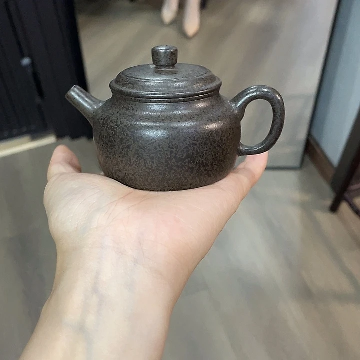 茶壶紫砂全手工打造