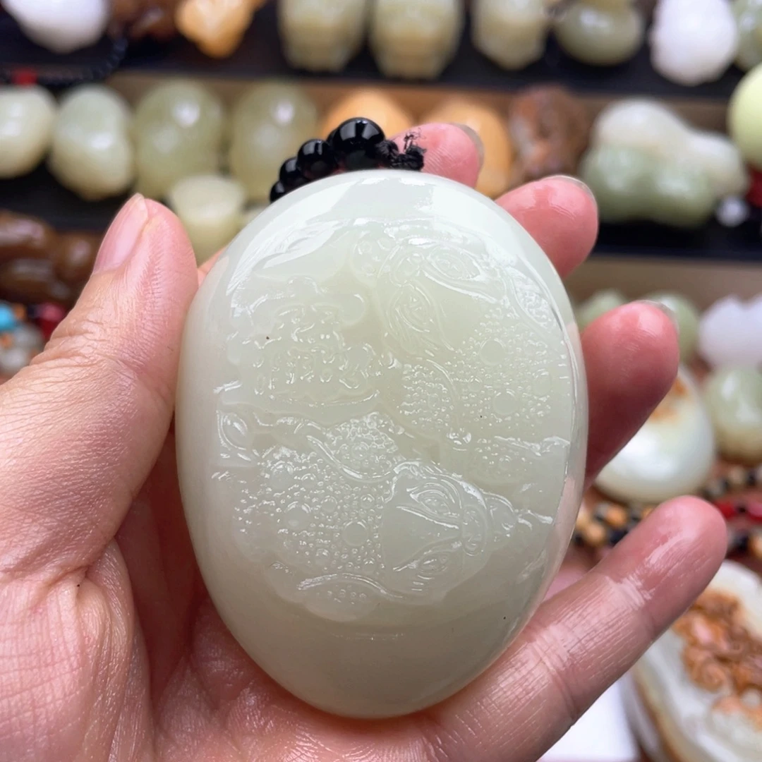 ***石材天然古青石手把件