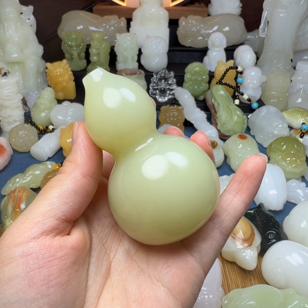 石材吾**君手工雕刻手把青葫芦