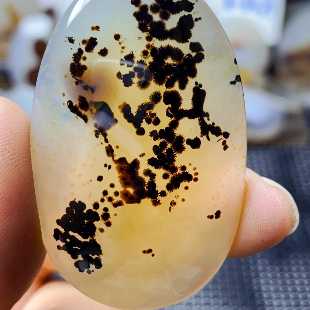 玛瑙/玉髓未镶嵌珠宝半成品