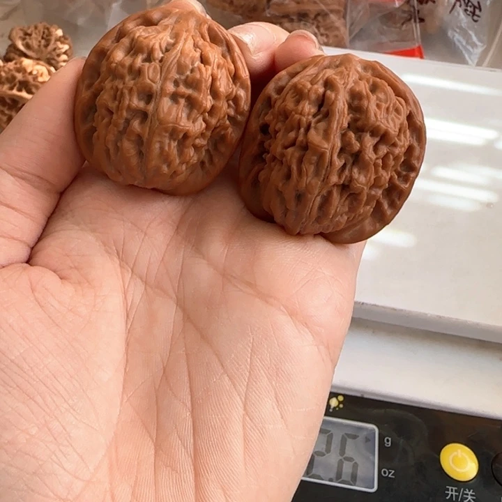 礼***遇文玩核桃吊坠尖小修37莲花