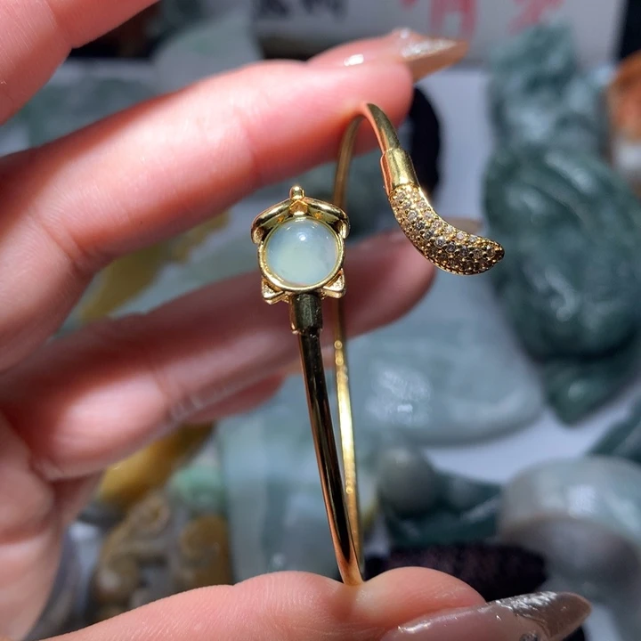 翡翠未镶嵌颈饰保真天然A货翡翠