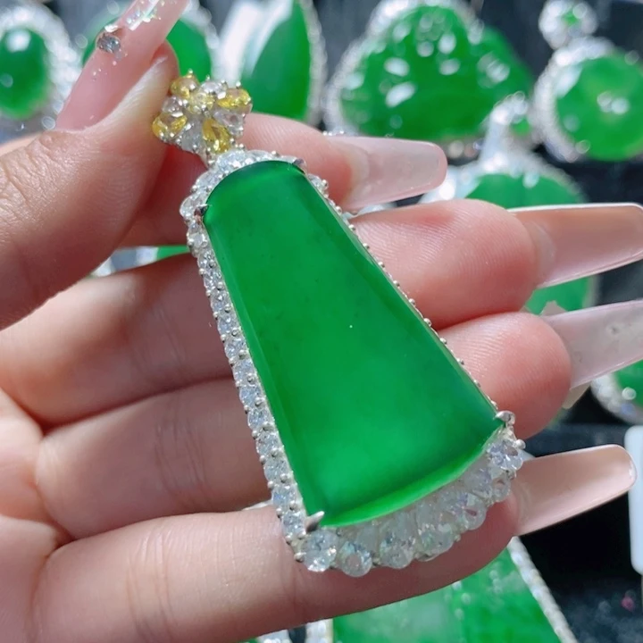 翡翠颈饰银S925镶嵌