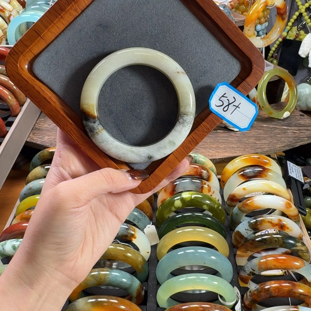 蛇纹石玉合金手镯微瑕