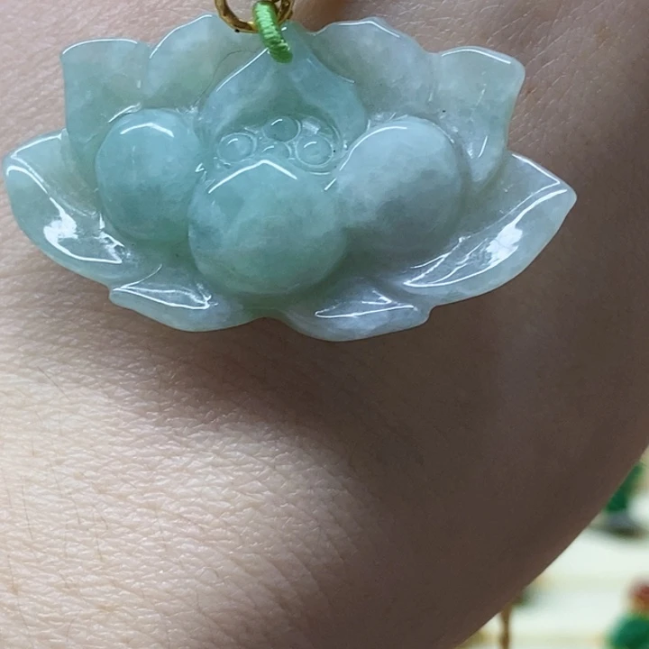 翡翠未镶嵌颈饰吊坠