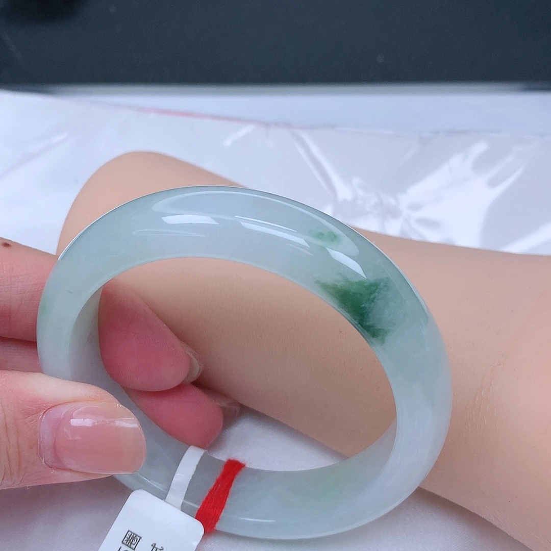 【闪购商品】未镶嵌手镯翡翠，55.5