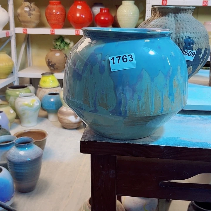 蓝***色瓷片高26口19。摆件。1763