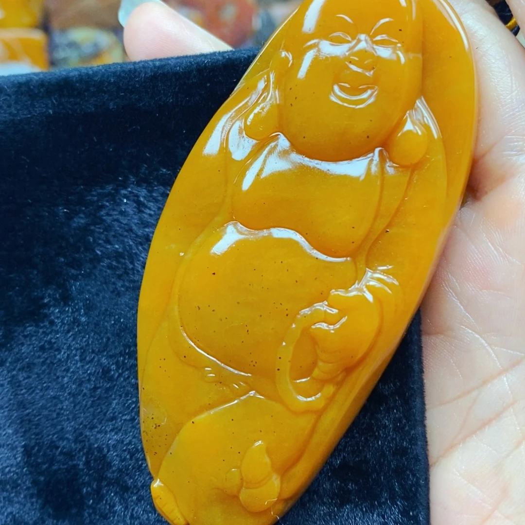 未镶嵌石英质玉（黄龙玉）颈饰