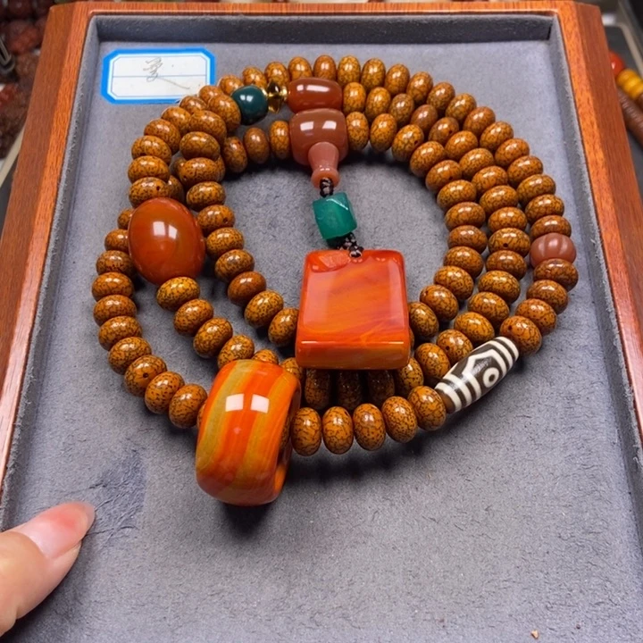 星月菩提吊坠菩提