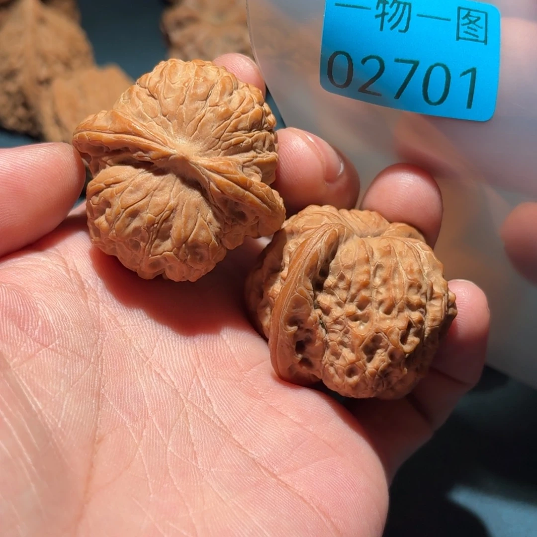 吊坠文玩核桃血麒麟