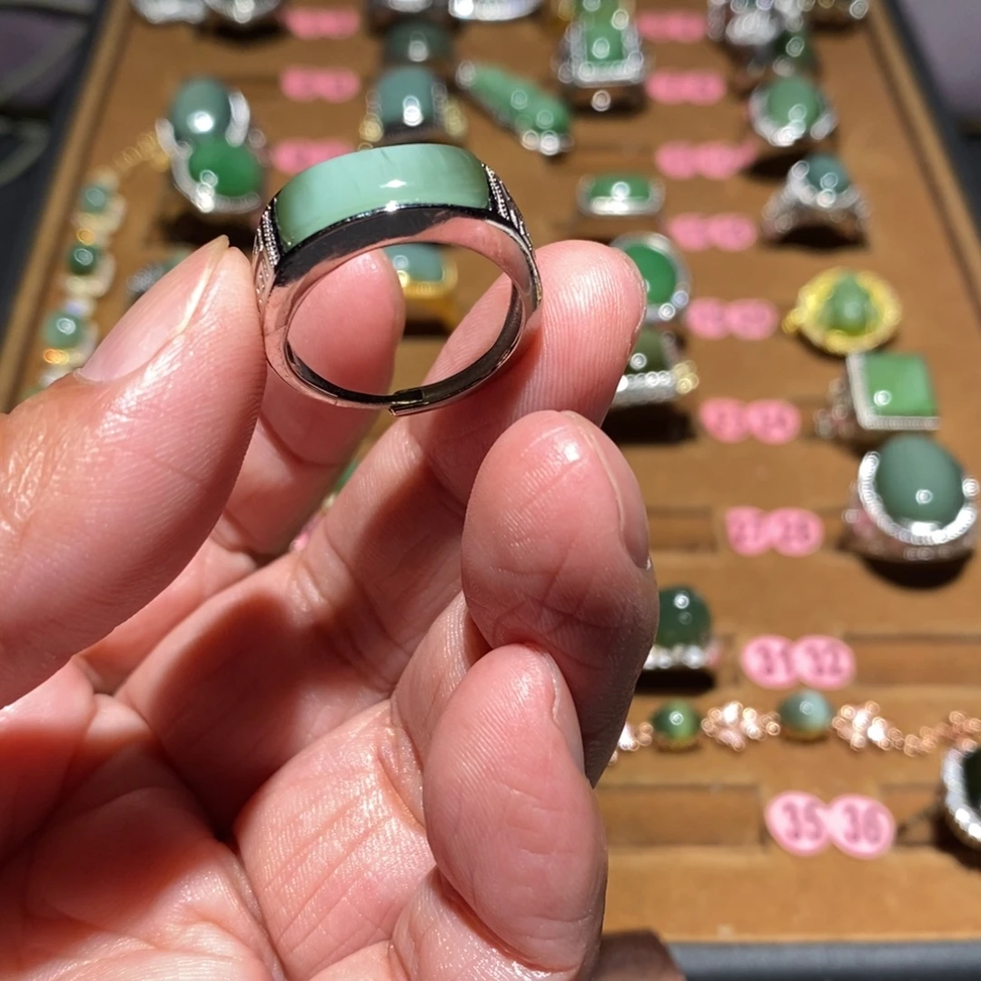 和田玉未镶嵌戒指