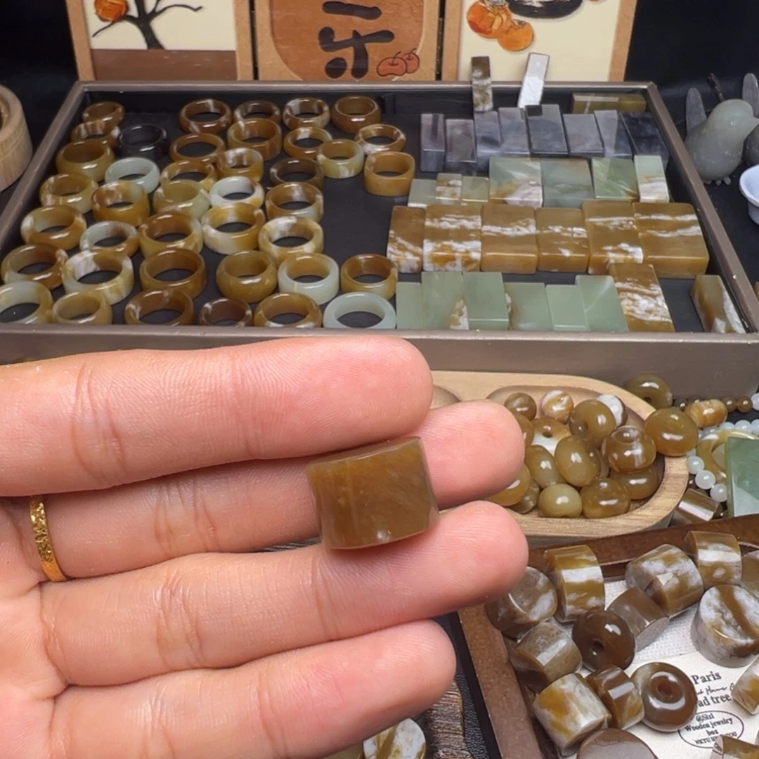 ***。和田玉（糖玉）未镶嵌珠宝奇石墩子16