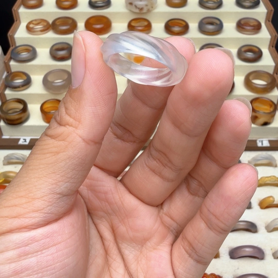 未镶嵌戒圈玛瑙/玉髓18圈福利