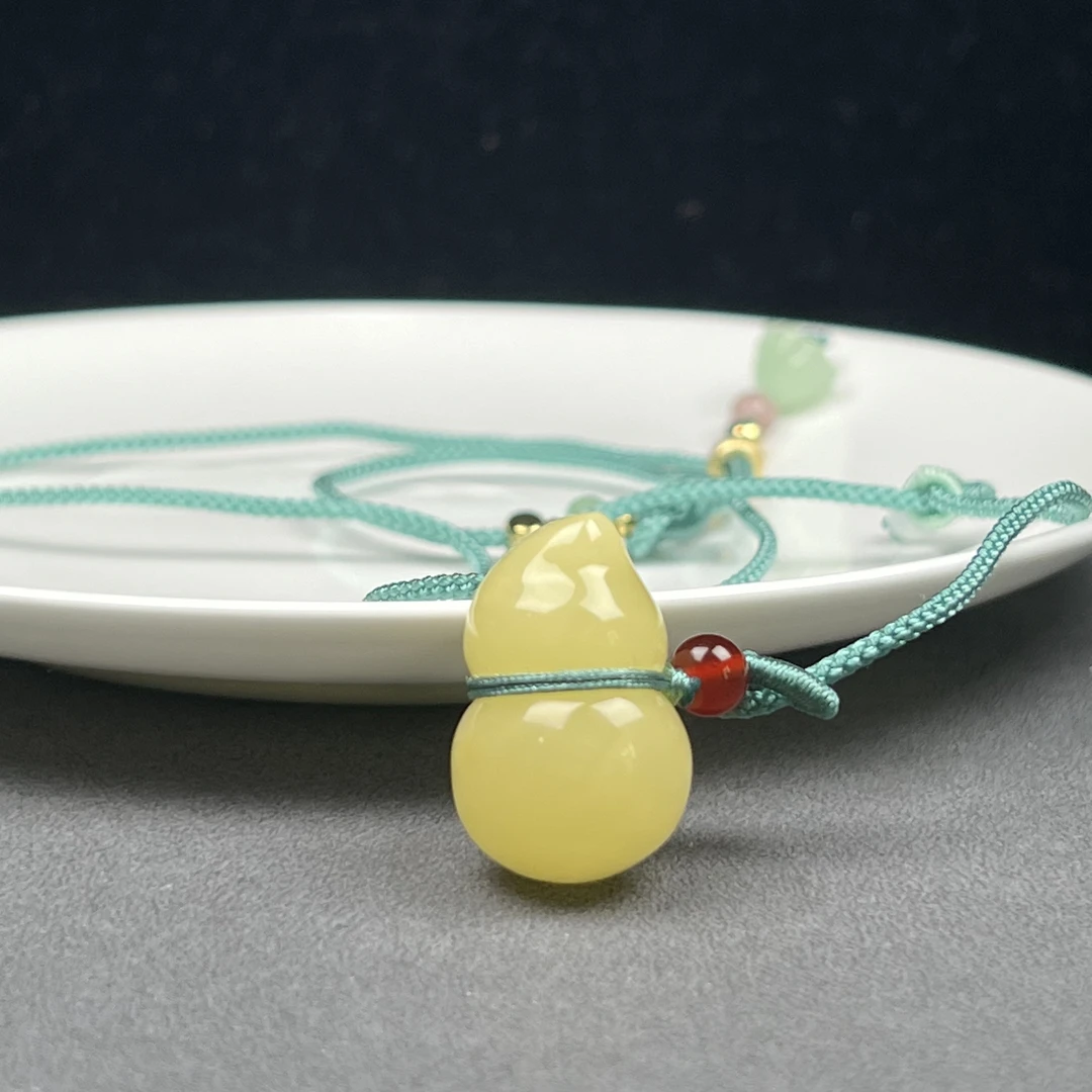 R9118天然俄料蜜蜡葫芦17.5*26.5mm 支持鉴定假一罚四