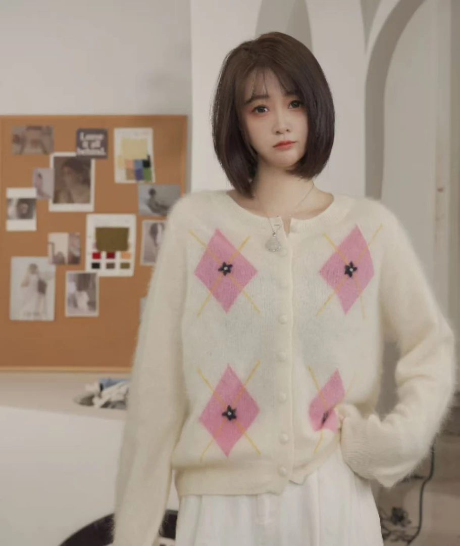 秋冬羊绒【拉绒】圆领花朵针织衫MT-6656