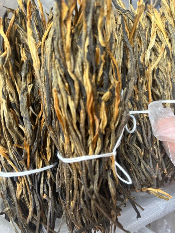 云南古树普洱茶（红把把茶）