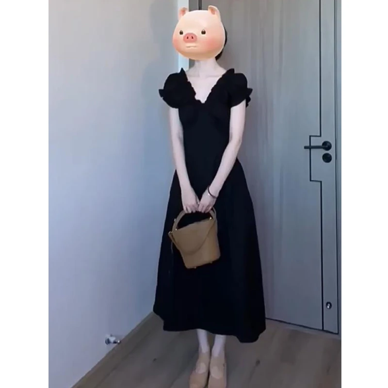 法式黑色V领连衣裙女2025夏季新款褶皱收腰显瘦泡泡袖A字裙长裙子