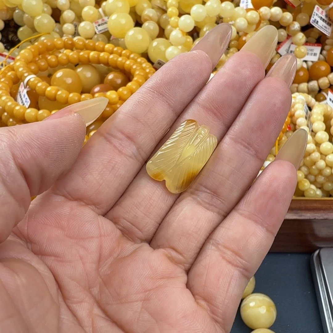 琥珀未镶嵌珠宝奇石