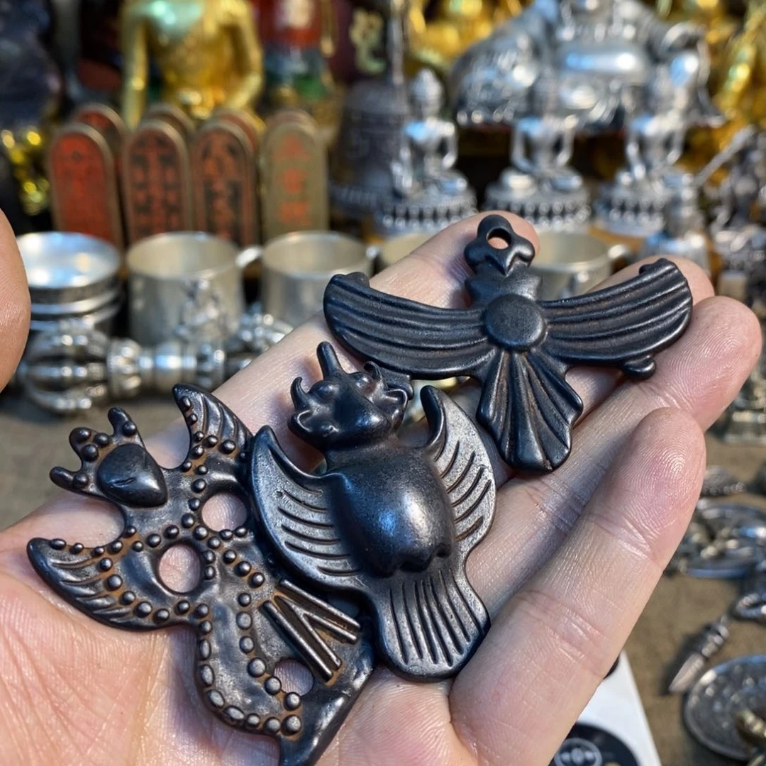 L****r精品铜器摆件收收藏藏