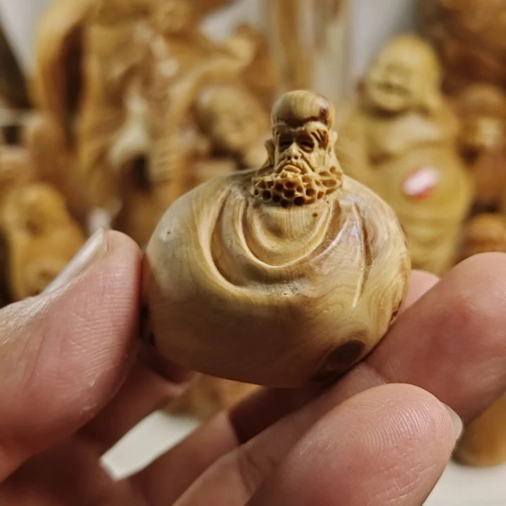 柏木达摩瘤子手把件