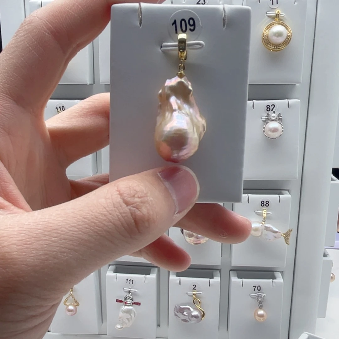 淡水珍珠颈饰合金