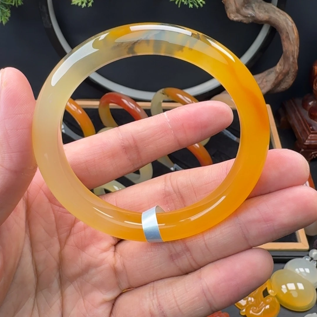 石英质玉（黄龙玉）未镶嵌手镯