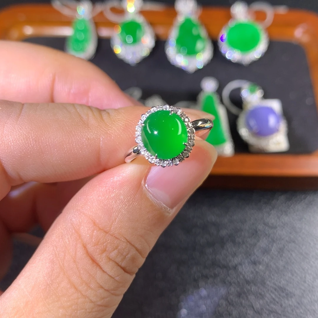 翡翠18K金镶嵌戒指翡翠