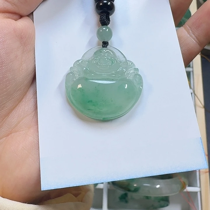 石英质玉（非洲翠）未镶嵌手镯