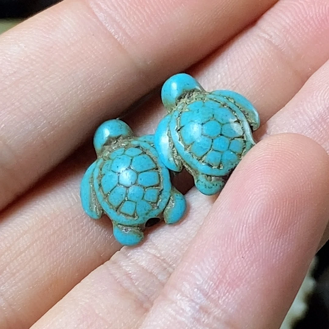 绿松石未镶嵌颈饰