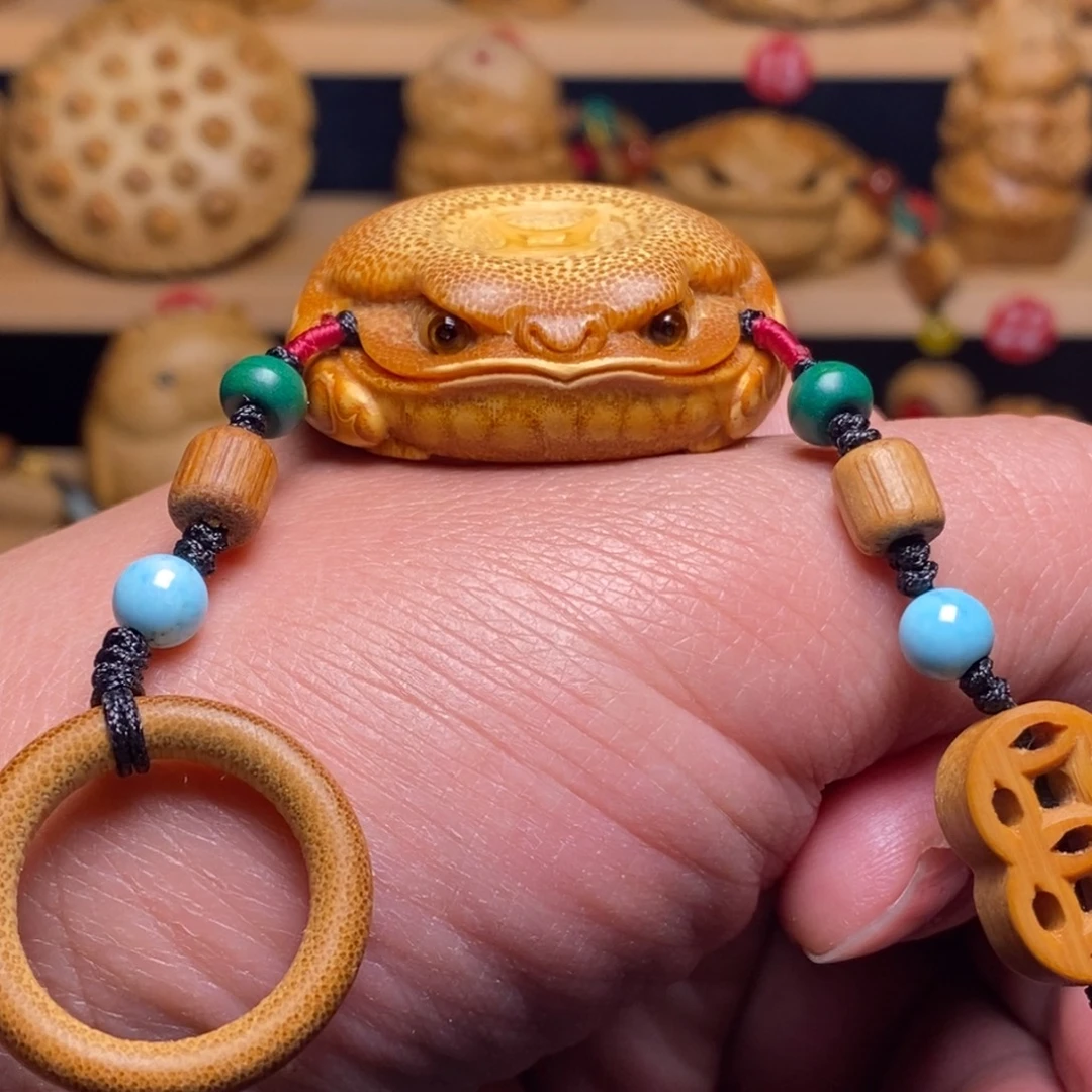 用***5竹竹根雕低趴鹰金蟾