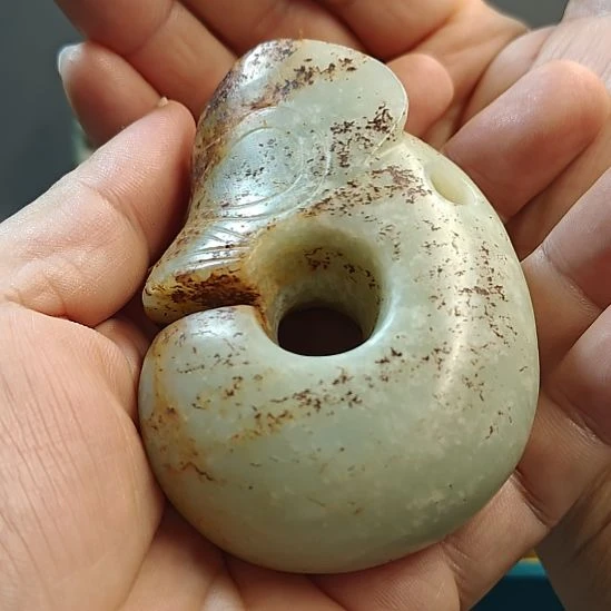 尚***堂和田玉未镶嵌颈饰