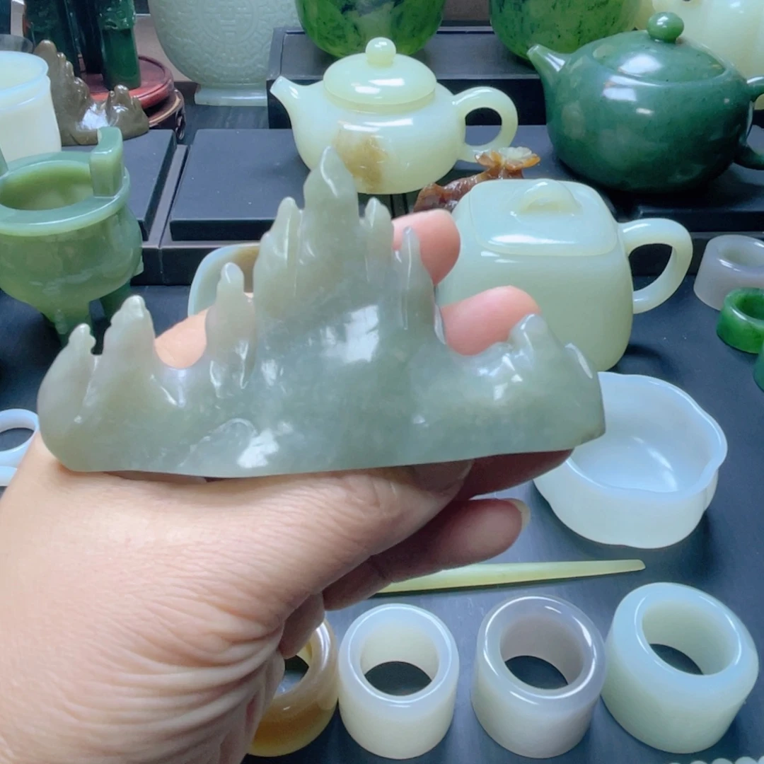 和田玉未镶嵌挂件漏价