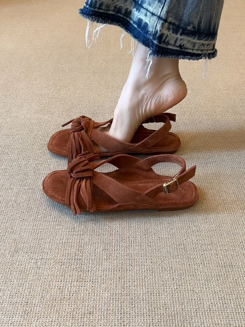 Elingjk/1cm复古风磨砂圆头纽结流苏后绊带平底休闲露趾凉鞋