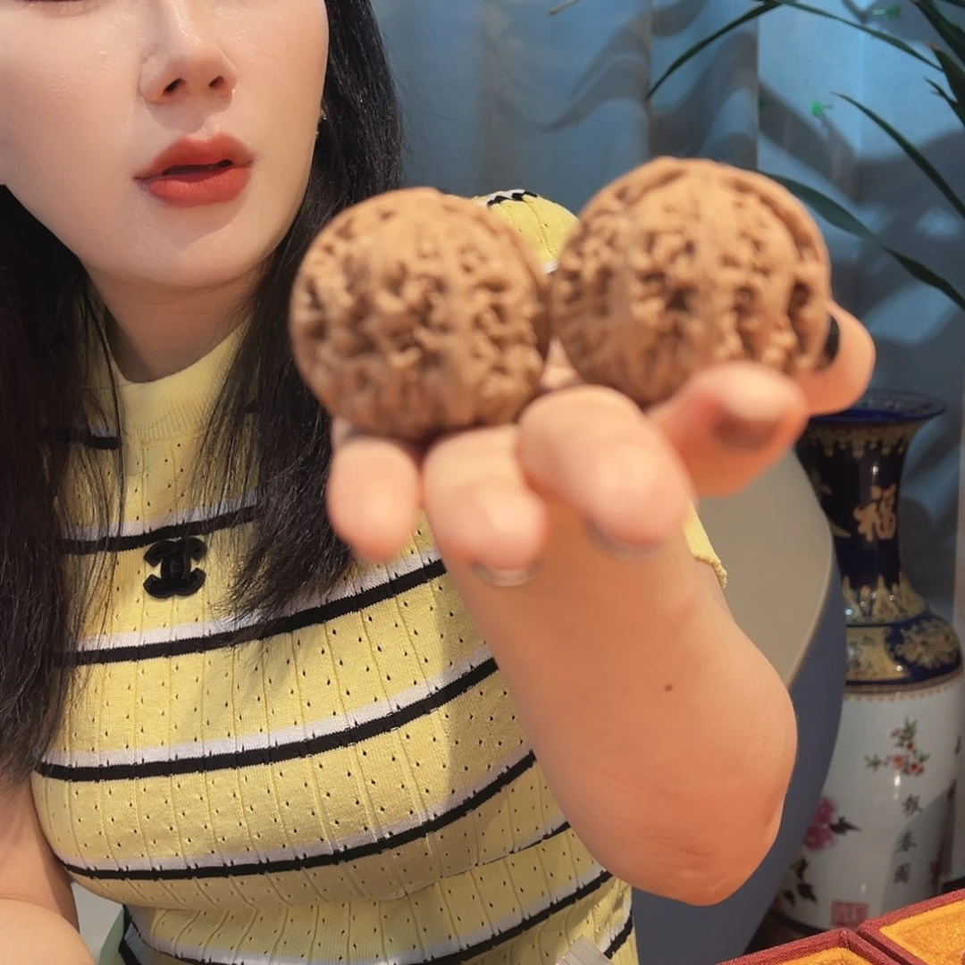 文玩核桃把件粗筋