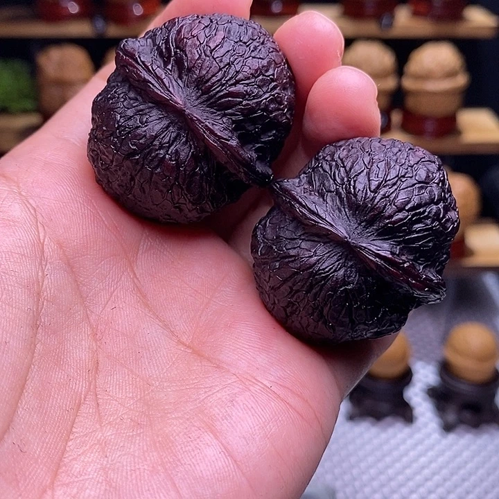 文玩核桃吊坠和尚头25