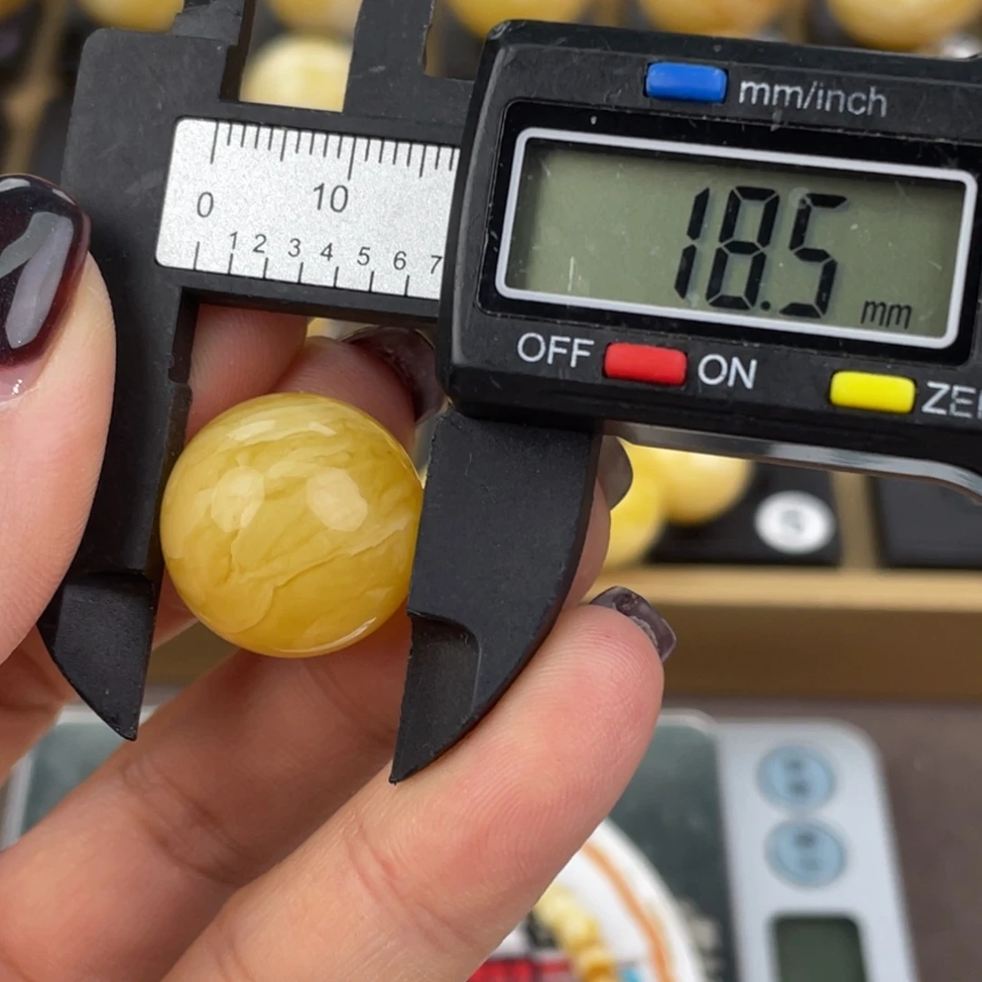 琥珀未镶嵌裸石蜜蜡443
