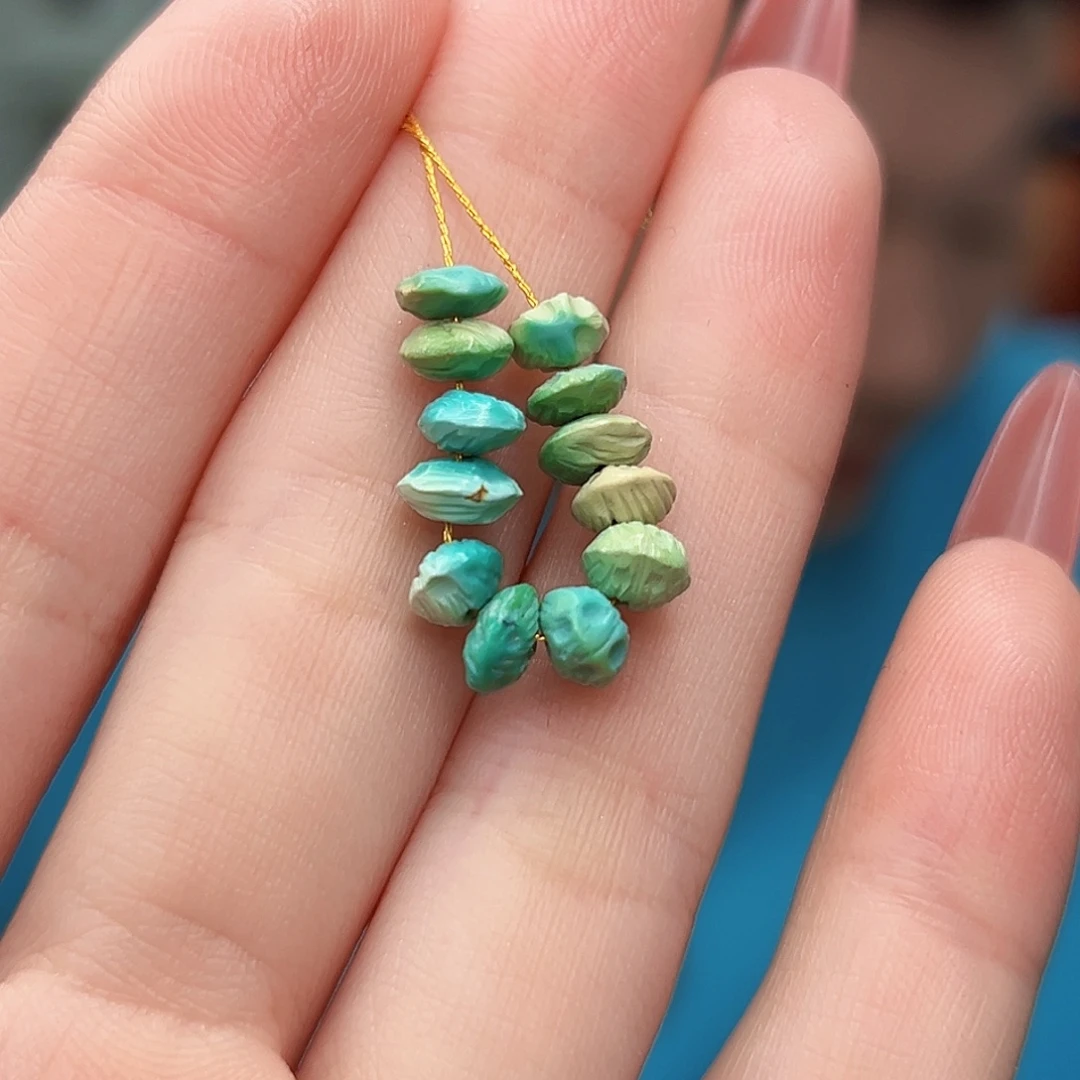 绿松石未镶嵌珠宝奇石