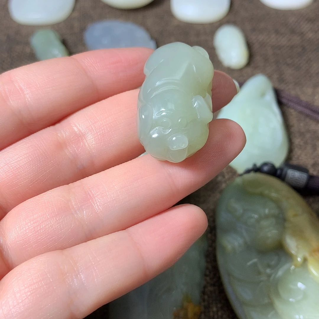 和田玉（糖玉）雕刻件未镶嵌