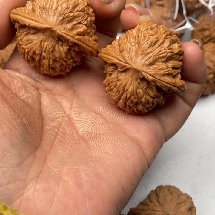 文玩核桃把件不****人夜明珠