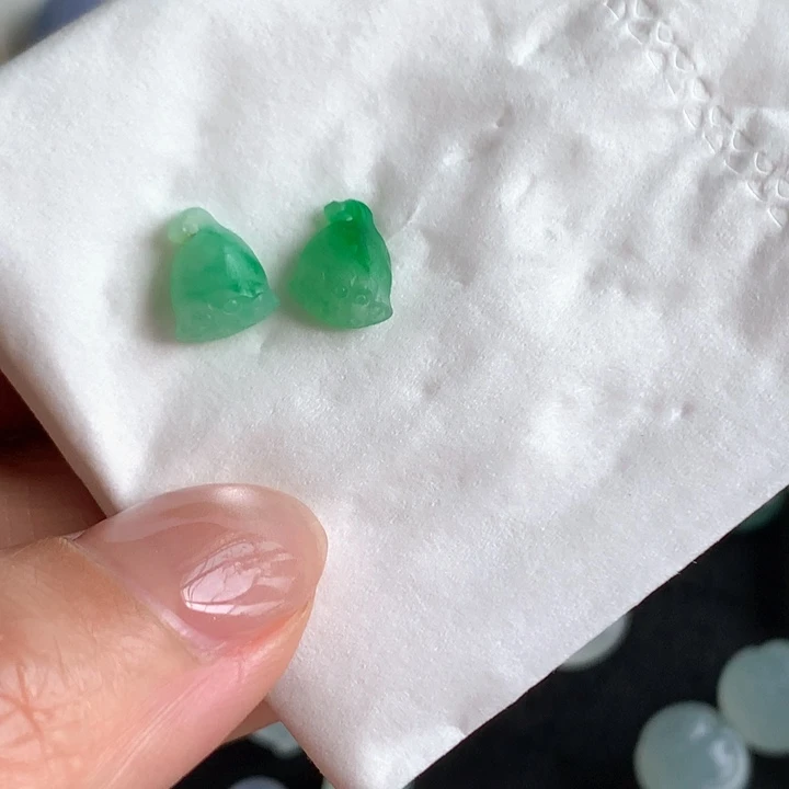 定制翡翠未镶嵌遇**莉