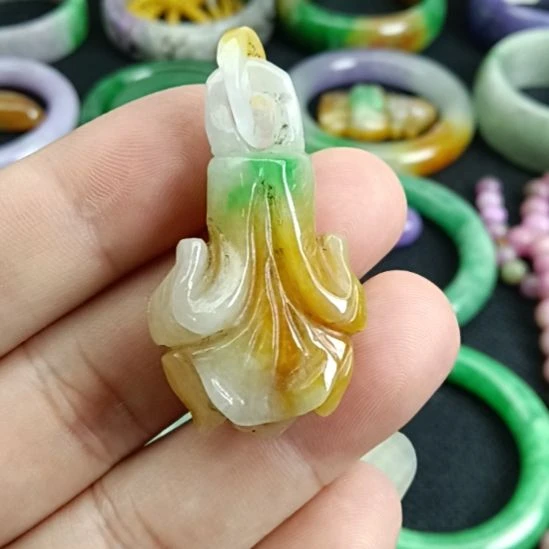 翡翠未镶嵌挂件翡翠