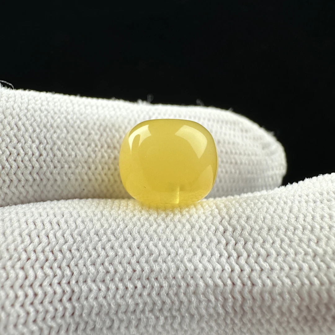 J9184天然原矿蜜蜡墩子11.6*9.4mm实物拍摄一物一图
