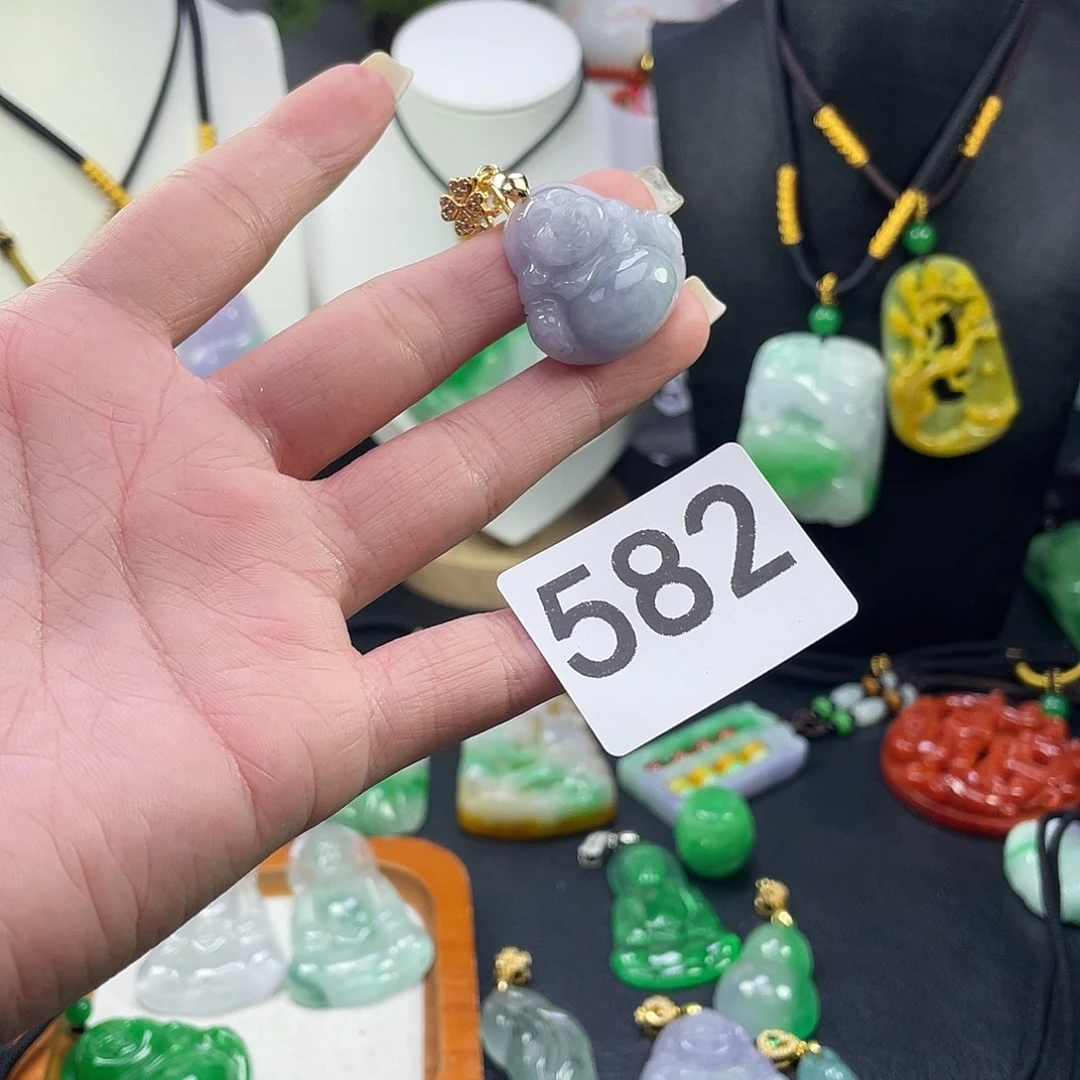 吊坠(赠链)未镶嵌翡翠