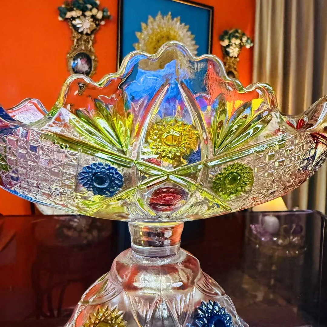 太阳花彩绘高脚碗