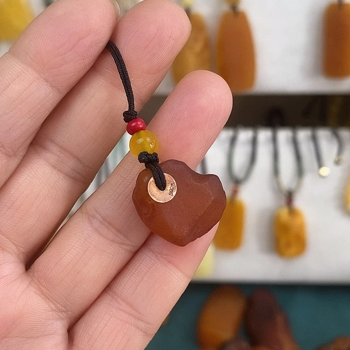 越***好蜜蜡未镶嵌珠宝奇石手机挂