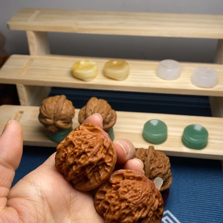 金***干把件文玩核桃盘山