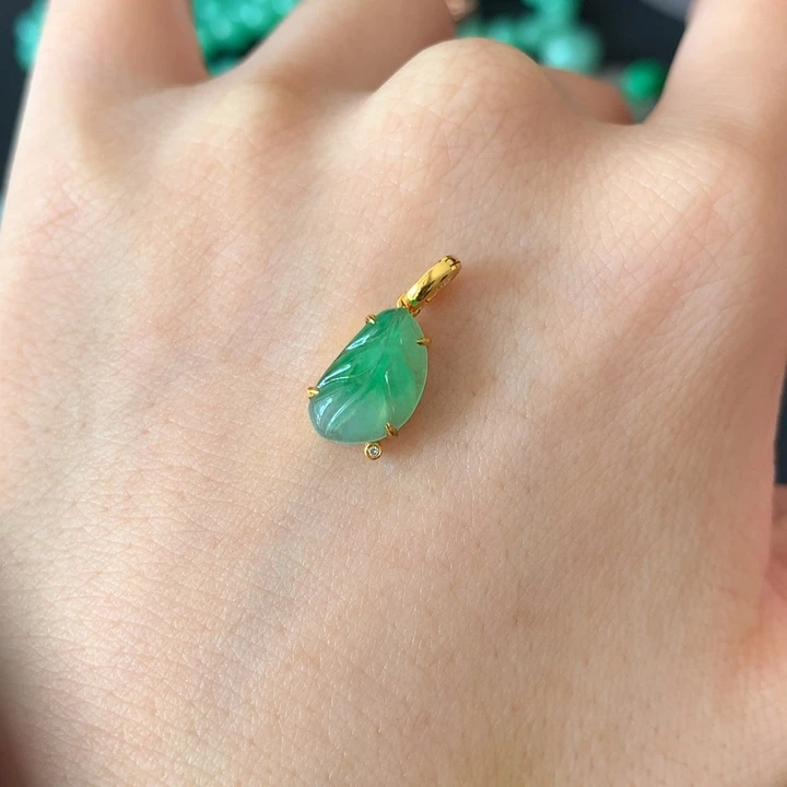 翡翠18K金镶嵌吊坠(不含链)