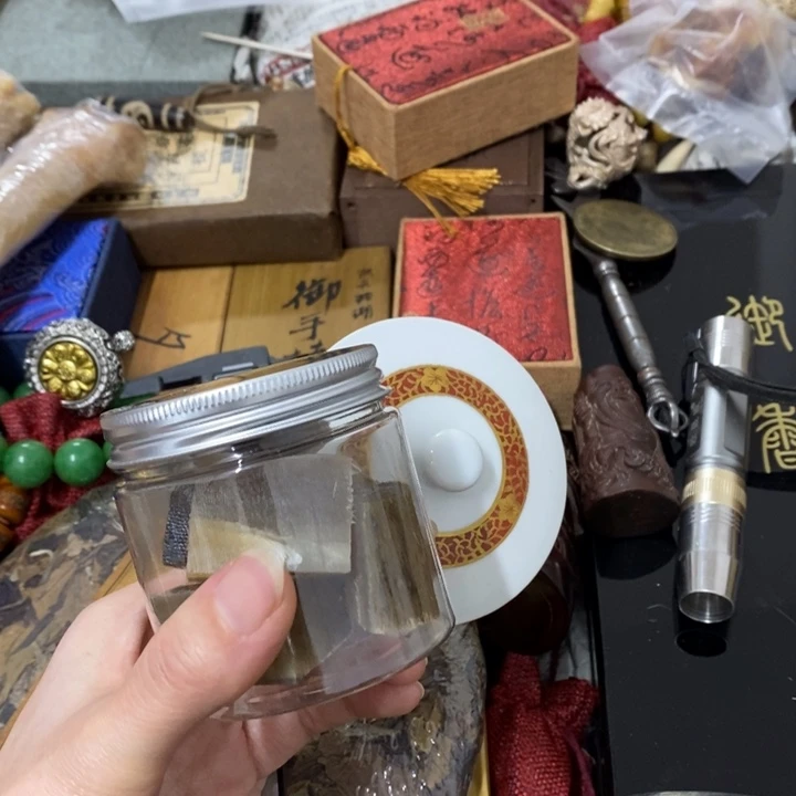 瓷片哈中古工艺品一件